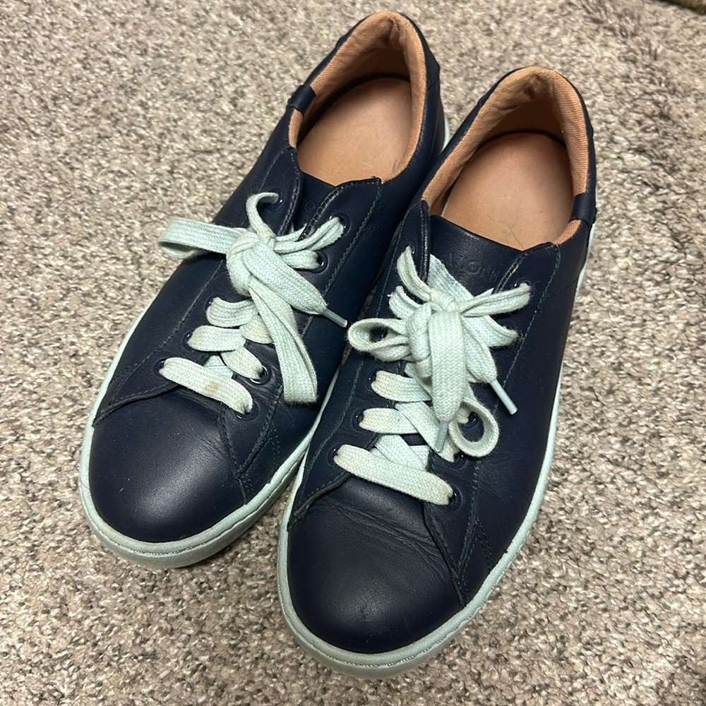 VIONIC Mahoney Mable navy shoes